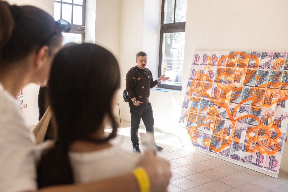 Guided tour of the exhibition_Dita Havránková_2.jpg