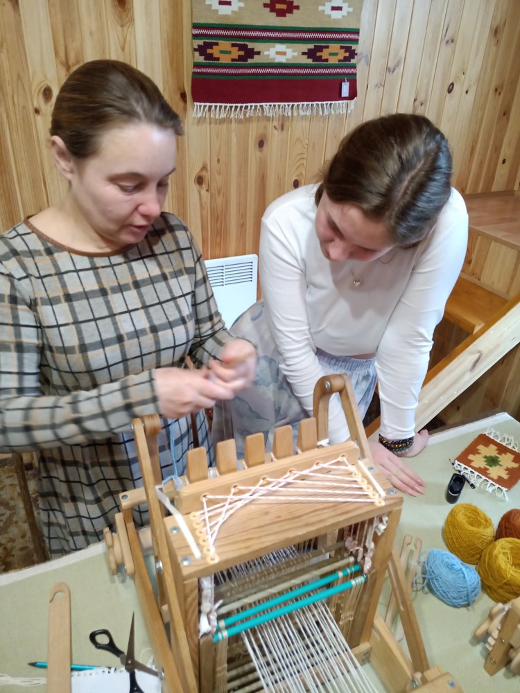 Відродження народних ремесел для розвитку екологічних спільнот, громад та ВПО