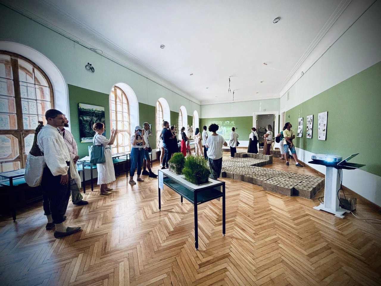 Кут 772: Дві громади і відроджена традиція