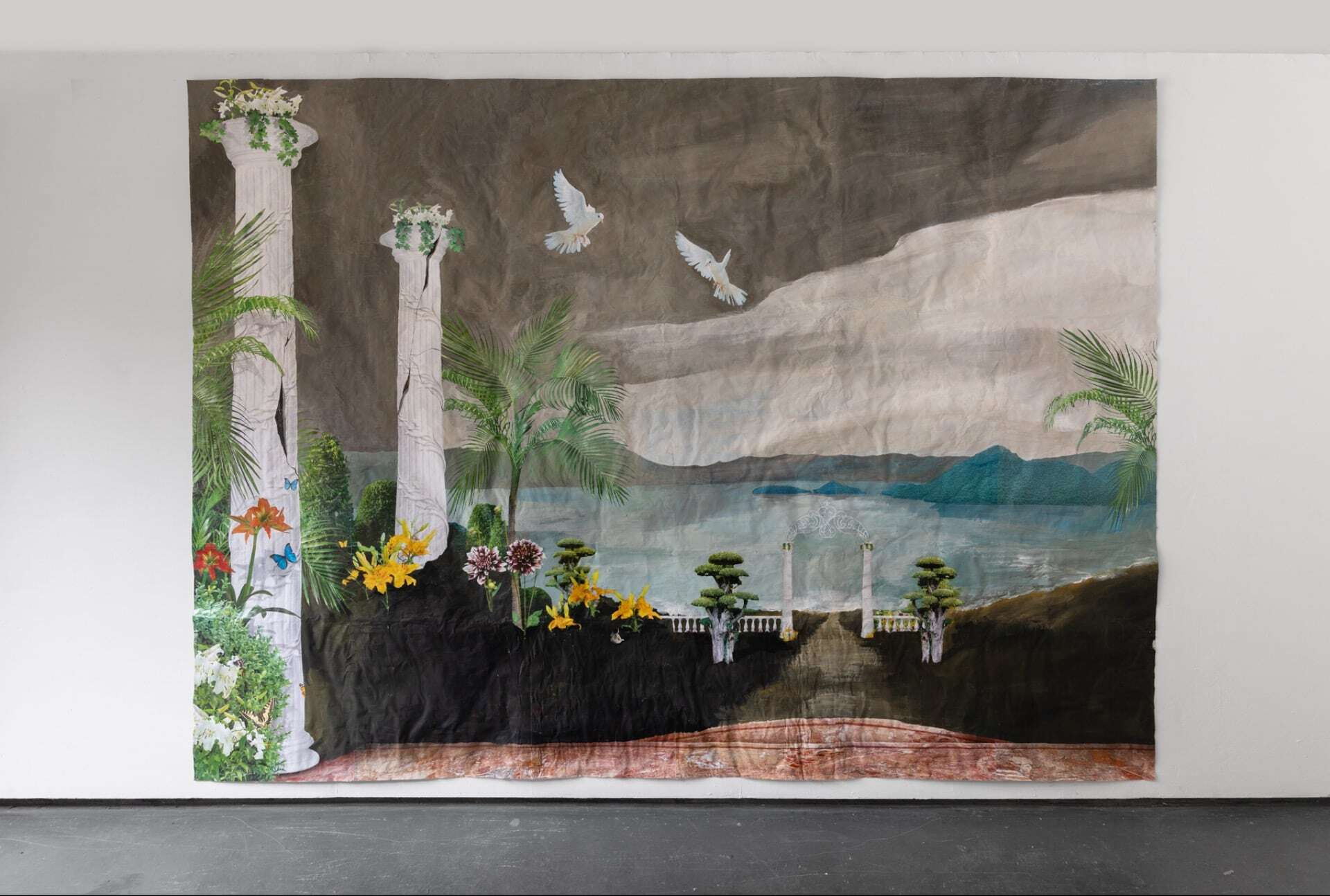 Під лежачий камінь вода не тече