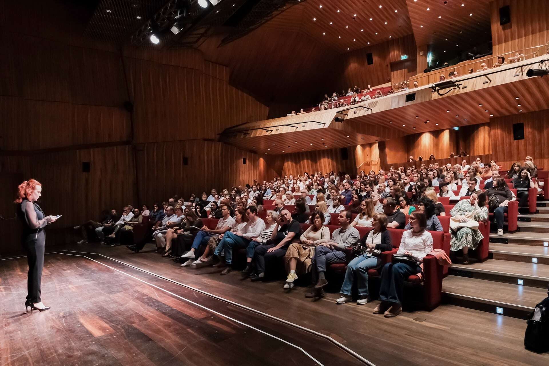 «Біла пошесть»: сцена як простір спротиву і зцілення