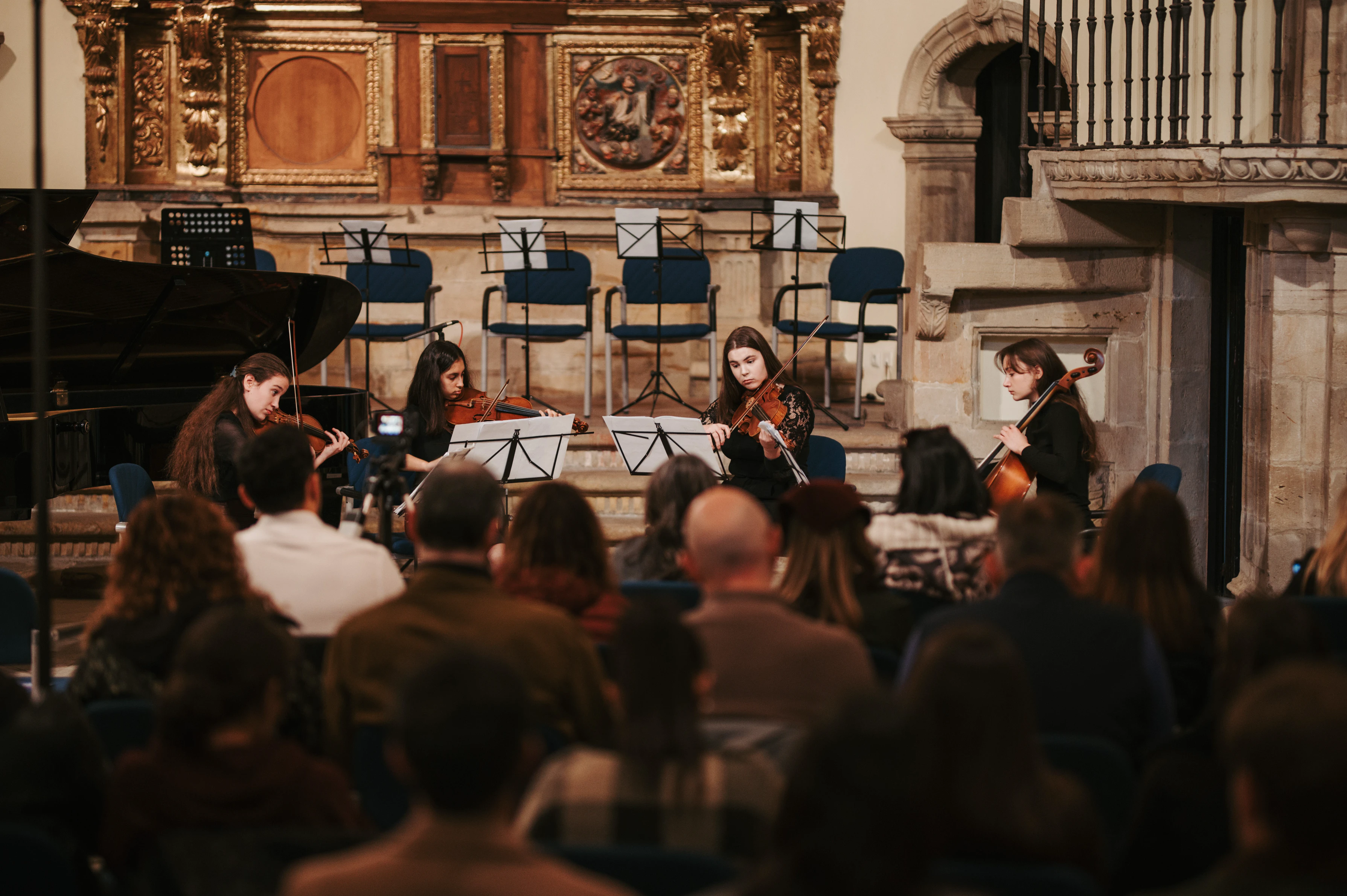 Нотатки надії: українська молодь, війна та майбутнє, яке вони творять разом